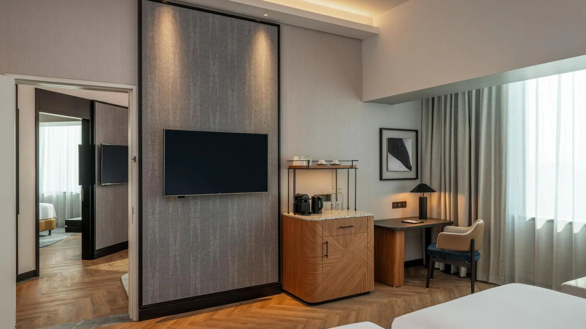 Sheraton Mall Of The Emirates Hotel, Dubai 5*,