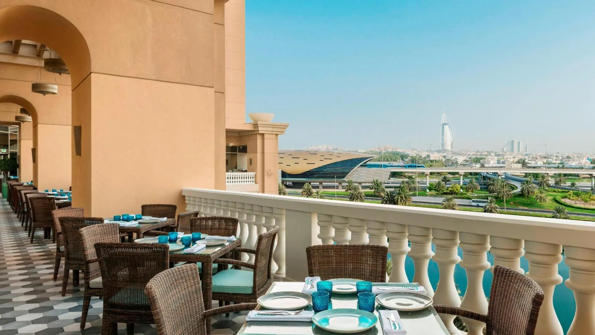 Sheraton Mall Of The Emirates Hotel, Dubai Hotel